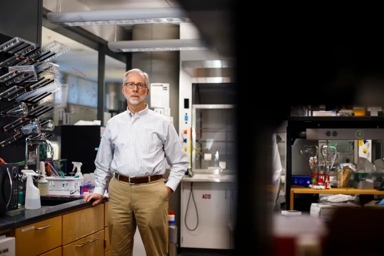 স্নায়ুরোগ চিকিৎসায় কৃত্রিম নিউরন  