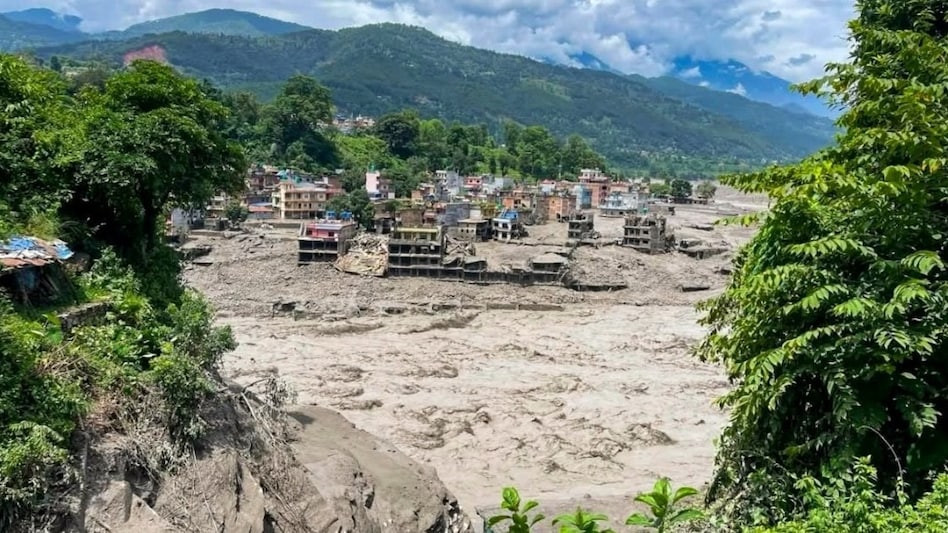 নেপালে ধ্বংসলীলা : কেউ একলা দায়ী নয়